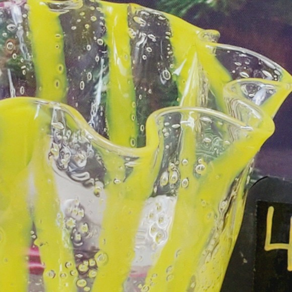 Handkerchief Vase ART GLASS Yellow Striped Ruffled 4.75" Bubbles Gorgeous Design - Picture 4 of 12